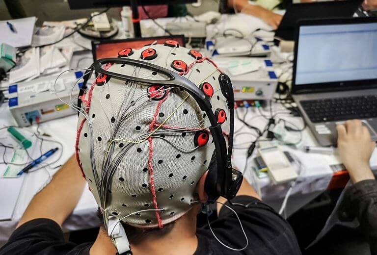 血糖監控與腦機接口技術的結合
